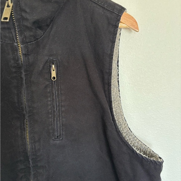 Black and Beige Worn Lined Utility Vest with Full-Length Zipper. Gorpcore Indie - Picture 2 of 5